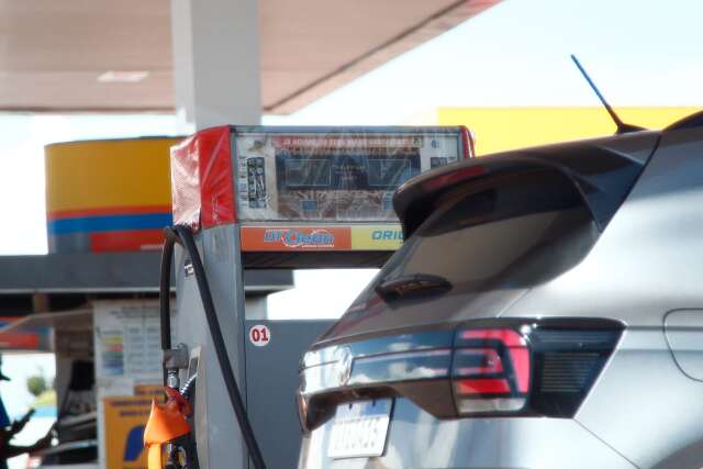 Pre&ccedil;o m&eacute;dio da gasolina baixou R$ 0,19 em um m&ecirc;s no Estado 