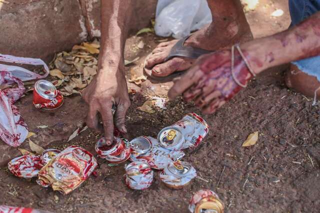 Catador de reciclagens leva tiro de arma de press&atilde;o no Amamba&iacute;