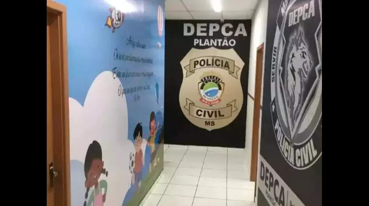 Mulher é abandonada nua na rua após suposto estupro, no Paraná - RIC Mais