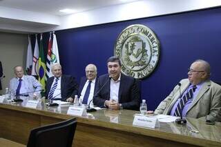 Governador Eduardo Riedel discursa durante encontro na sede da ACSP, em São Paulo (Foto: Divulgação)