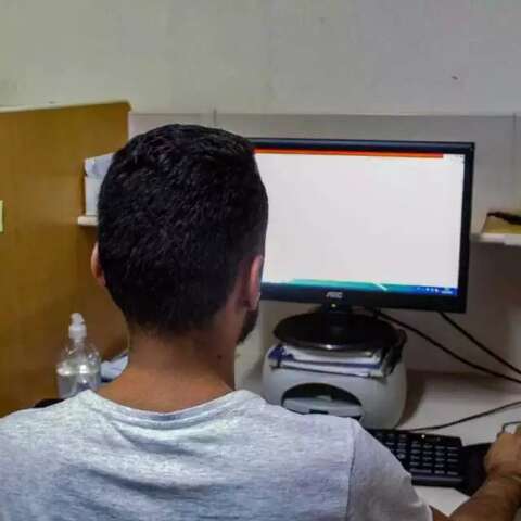 &Oacute;rg&atilde;os p&uacute;blicos deveriam aderir de vez ao home office? Participe da enquete