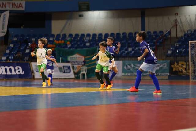 Ta&ccedil;a Brasil de Futsal Sub-08 fecha segunda rodada de grupos com 39 gols