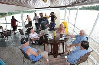 Grupos tem todo o conforto em barcos-hotéis que exploram o turismo em Corumbá. (Foto: Divulgação)