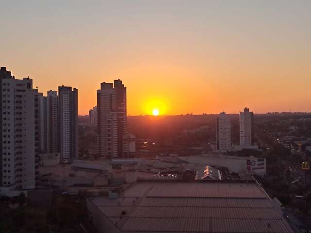 Dia promete ser quente, com 38ºC e baixa umidade do ar em MS