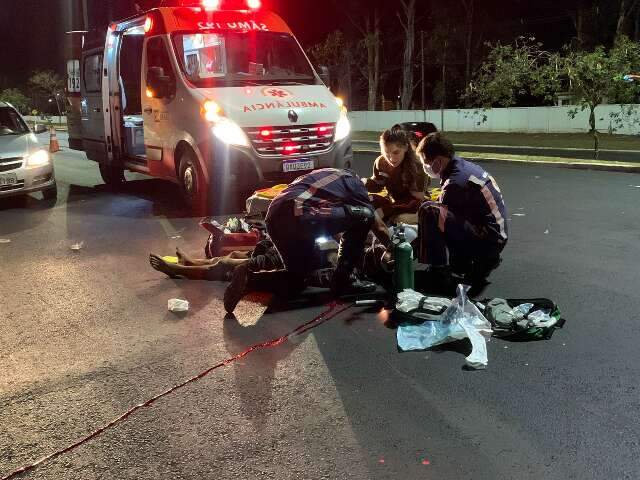 Homem fica gravemente ferido ap&oacute;s ser atropelado na Av. C&ocirc;nsul Assaf Trad