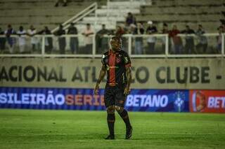 O volante Fabinho, durante intervalo em Muriaé. (Foto: Rafael Bandeira/Sport)