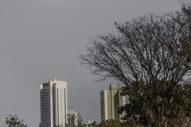 Depois de 1 m&ecirc;s sem chuva, meteorologia alerta para tempestade na Capital 