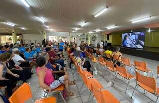 Apresentação do filme “Clube da esquina – Os Sonhos não envelhecem” no Centro de Convivência do Idoso Vovó Ziza (Foto: Divulgação)