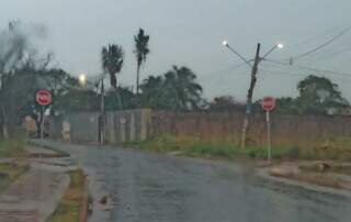 Leitora registrou chuva no Bairro Nova Campo Grande (Foto: Direto das Ruas)