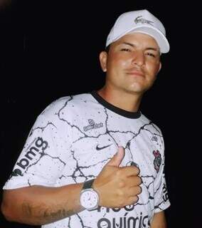 Lucas Ismael Gomez Ferreira, 27 anos, está desaparecido desde segunda-feira (7), em Campo Grande. (Foto: Direto das Ruas)