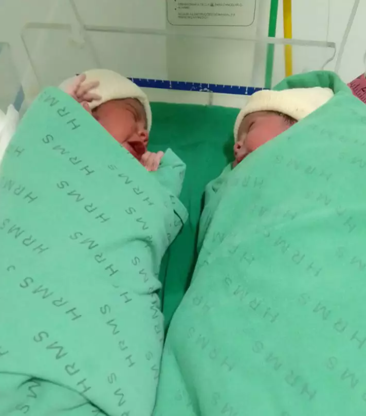 Gêmeos nascem no Dia dos Pais, após vigília de Gilmar no hospital 