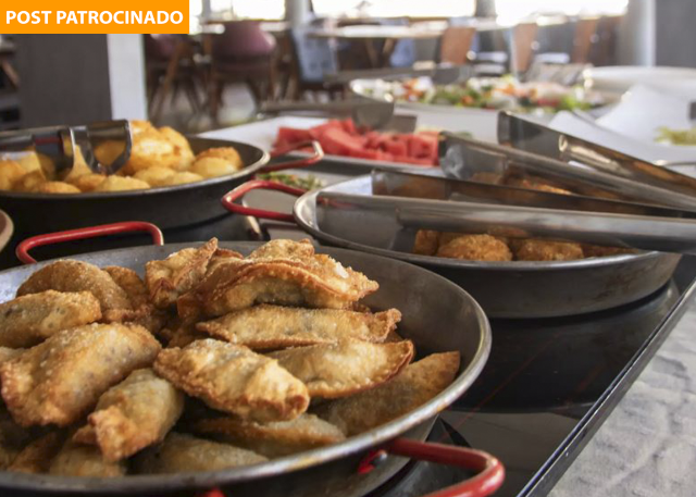 Domus Bistrot tem buffet variado para almoço prático e saboroso 