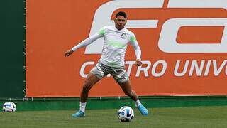 Atacante Rony, destaque do Verdão, em treino com bola (Foto: Cesar Greco/Palmeiras/by Canon)