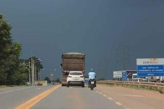 Trecho da BR-163 atravessa Campo Grande (Foto: Arquivo/Marcos Maluf)