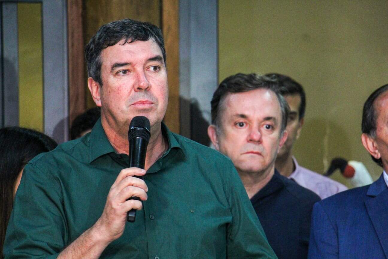 Riedel suspende desmates no Pantanal até nova lei 