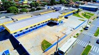 Vista aérea do Hospital Municipal de Ivinhema após a inauguração, em 2018 (Foto: Reprodução/Facebook)