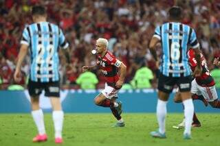 Arrascaeta comemora gol que classificou o time carioca para a final da competição. (Foto: Gilvan de Souza/Flamengo)