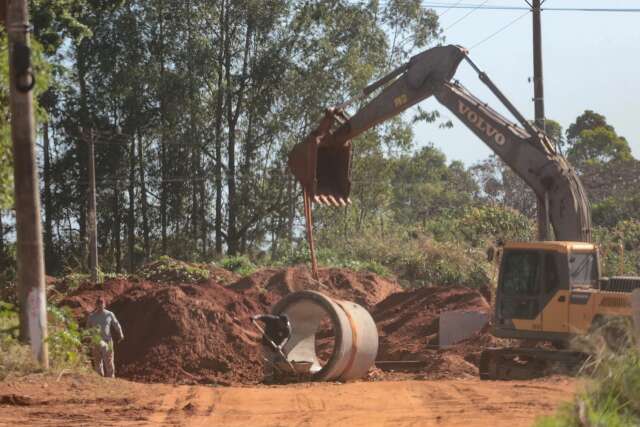 Moradores j&aacute; enxergam benef&iacute;cios de obra de pavimenta&ccedil;&atilde;o e drenagem no Noroeste