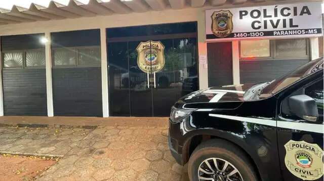 Homem &eacute; assassinado com tiro no peito em frente de casa 