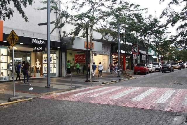 Com qual frequ&ecirc;ncia voc&ecirc; vai ao Centro de Campo Grande?	Responda a enquete 