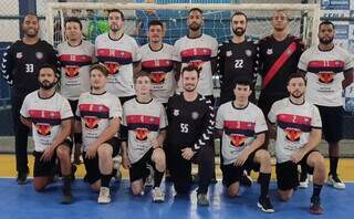 Time masculino do Stilo posando para foto antes de jogo (Foto: Divulgação/Stilo)