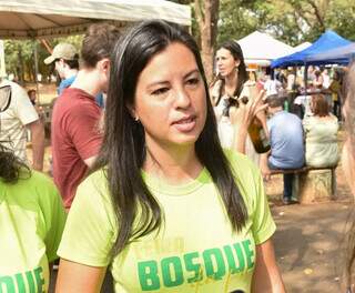 Carina Zamboni, idealizadora e organizadora da feira (Foto: Divulgação/PMCG)