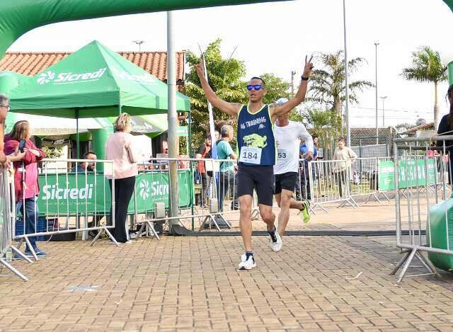 Em comemora&ccedil;&atilde;o aos 33 anos da guarda, corrida re&uacute;ne atletas no Parque das Na&ccedil;&otilde;es