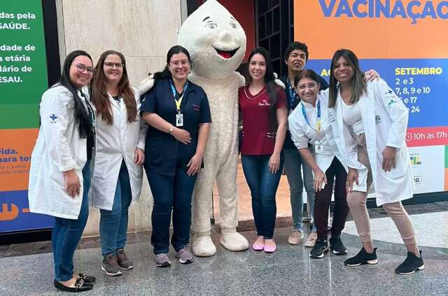 Para colocar vacinas em dia, plant&atilde;o em shoppings segue at&eacute; &agrave;s 19h