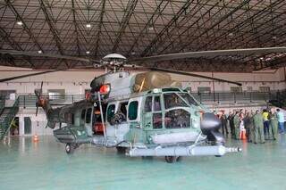 Helicóptero H-36 Caracal é usado em atividades em missões (Foto: Juliano Almeida)