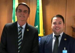 Jair Bolsonaro ao lado de Rodolfo Nogueira, em imagem postada por ele nas redes sociais.