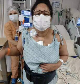 Elessandra três dias depois de passar pelo transplante, em São Paulo (Foto: Arquivo Pessoal)