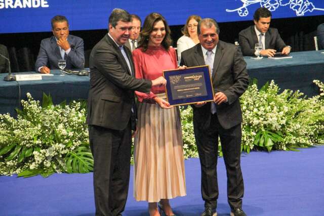 De ministra a m&uacute;sico, vereadores fazem evento para homenagear personalidades