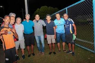 Craques do Comercial e Operário se encontram em comemoração ao aniversário de Campo Grande. (Foto: Juliano Almeida)