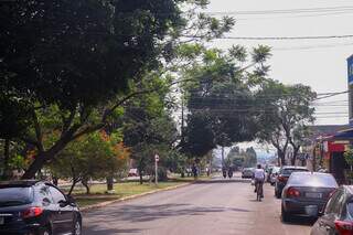 Rua da Divisão, que corta o Bairro Parati, é uma das eleitas como bonitas pelo campo-grandense. (Foto: Paulo Francis)