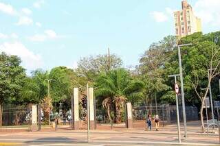 Cercadinho foi substituído pela Praça Ary Coelho. (Foto: Juliano Almeida)