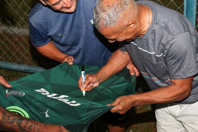 Craques do passado se fazem presentes em homenagem nas Moreninhas