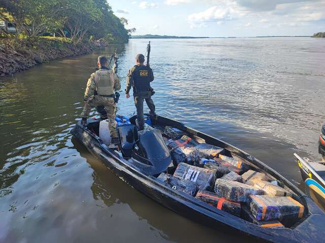 Lancha carregada com 1 tonelada de maconha &eacute; encontrada no Rio Paran&aacute;