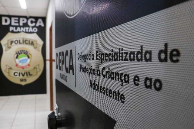 Pol&iacute;cia Civil lan&ccedil;a livro sobre amea&ccedil;as digitais contra crian&ccedil;as e adolescentes