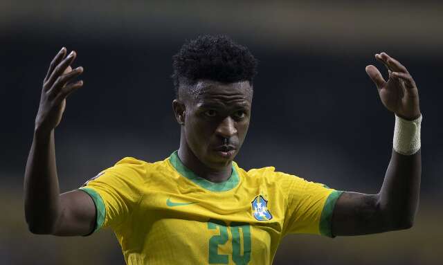 Vini Jr. sofre les&atilde;o na coxa e &eacute; cortado da Sele&ccedil;&atilde;o Brasileira