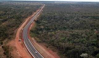 Obra da Estrada 21, construída pelo governo estadual, está 76% concluída (Foto: Governo de MS/Divulgação)