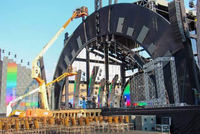 Especial, palco de Bruno e Marrone vai ter muito LED e repert&oacute;rio longo 