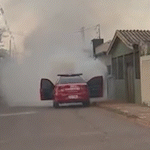 Carro do Corpo de Bombeiros pega fogo em cidade da fronteira