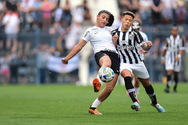 Corinthians bate Santos e conquista vaga na final do Brasileiro Feminino