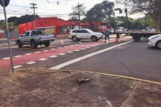 Um dos veículos envolvido em acidente nesta manhã. (Foto: Paulo Francis)