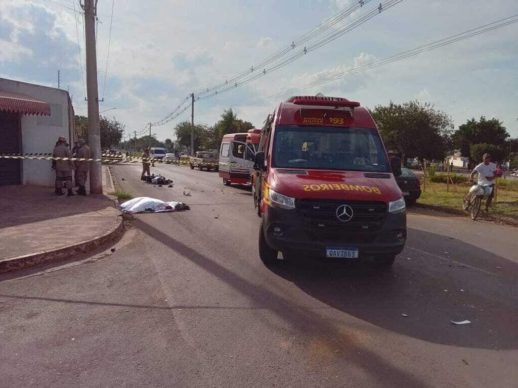 Mulher De Anos Morre Em Colis O Entre Moto E Caminhonete Em Corumb