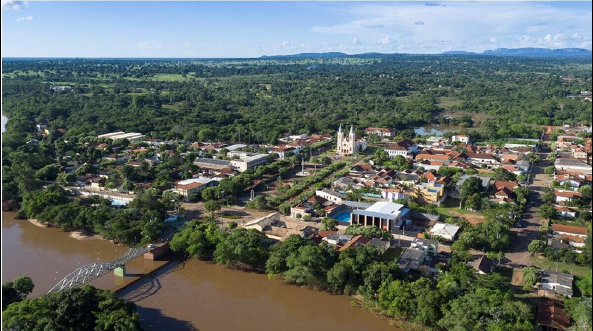 Capataz é multado por deixar cavalo morrer amarrado em poste de madeira -  Meio Ambiente - Campo Grande News