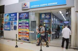 Movimentação de apostadores em lotérica da Capital (Foto: Campo Grande News/Arquivo)