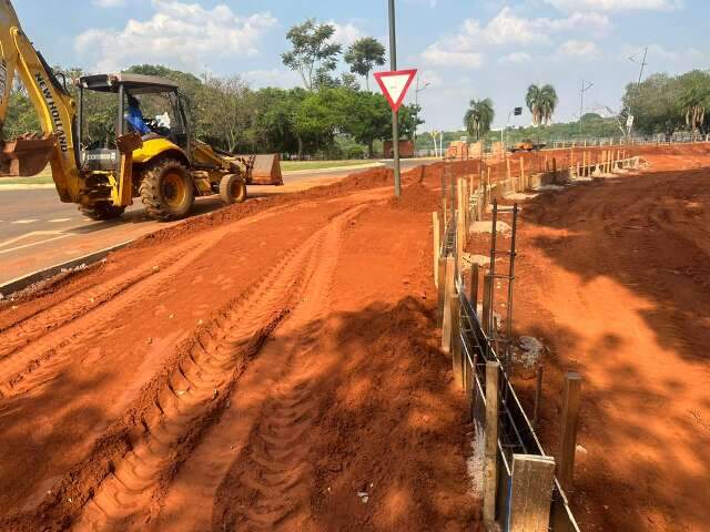 Por conta de obras, prefeitura interdita tr&acirc;nsito na Avenida Filinto Muller