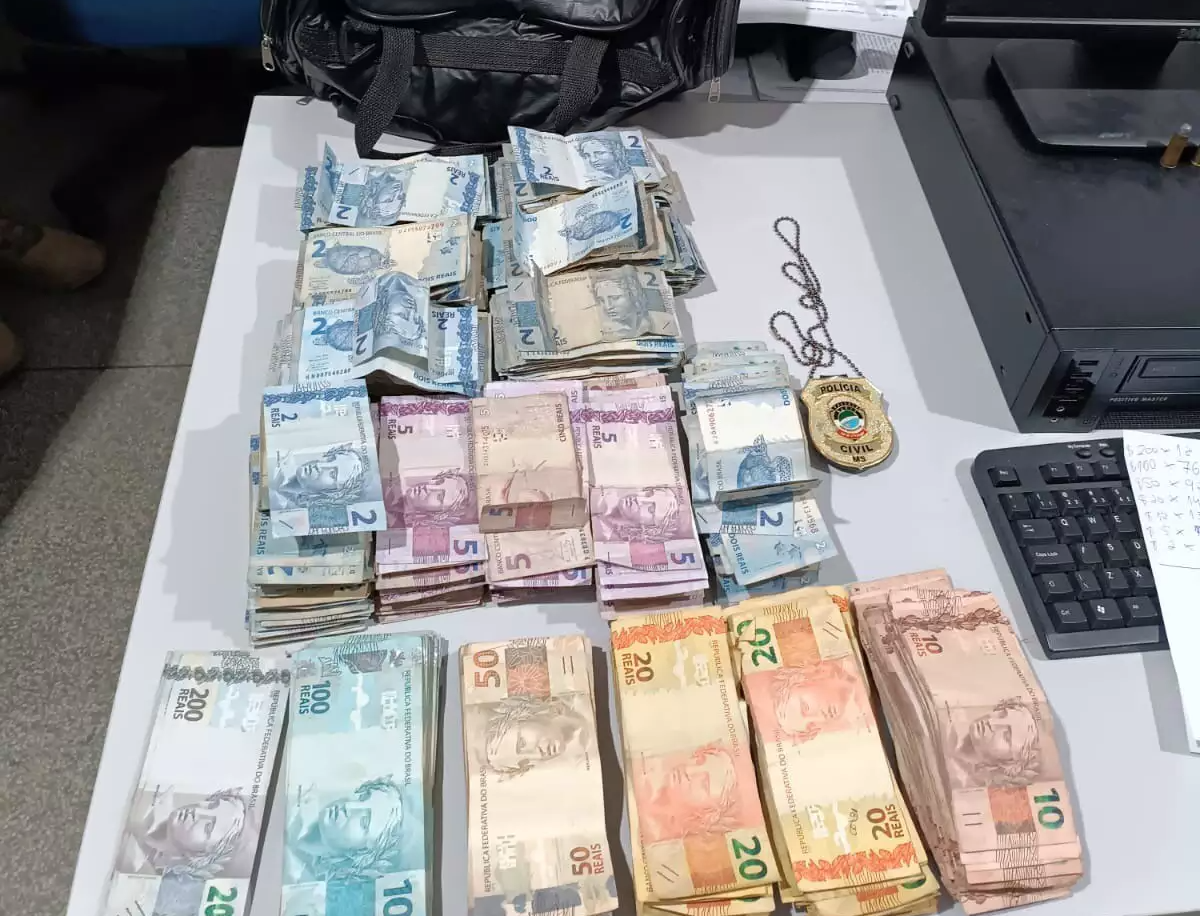 Polícia recupera R$ 29,9 mil em espécie furtados de chácara