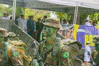 Soldado do exército durante apresentação em Corumbá (Foto: Divulgação)